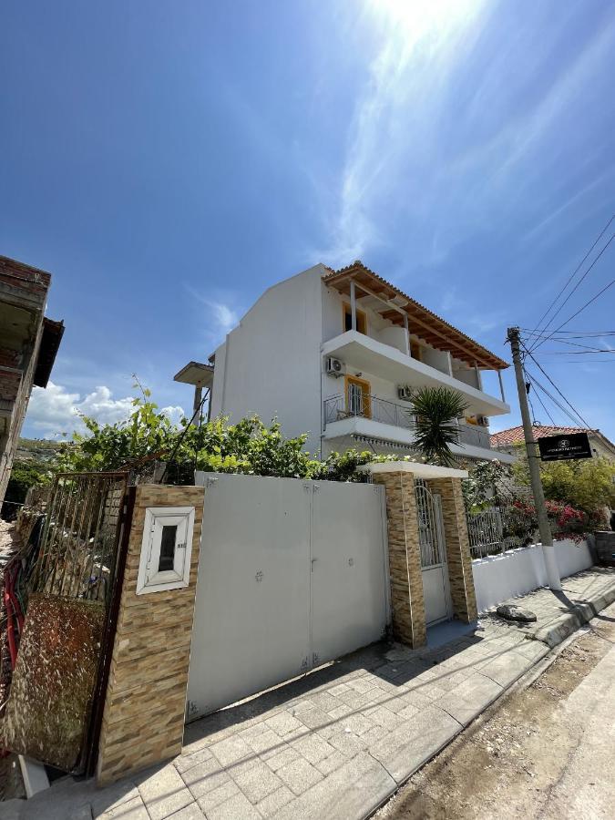 Orchard Retreat Aparthotel Himare Buitenkant foto