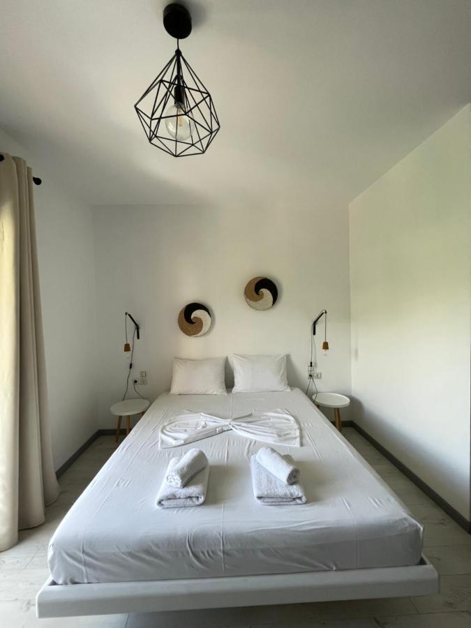 Orchard Retreat Aparthotel Himare Buitenkant foto
