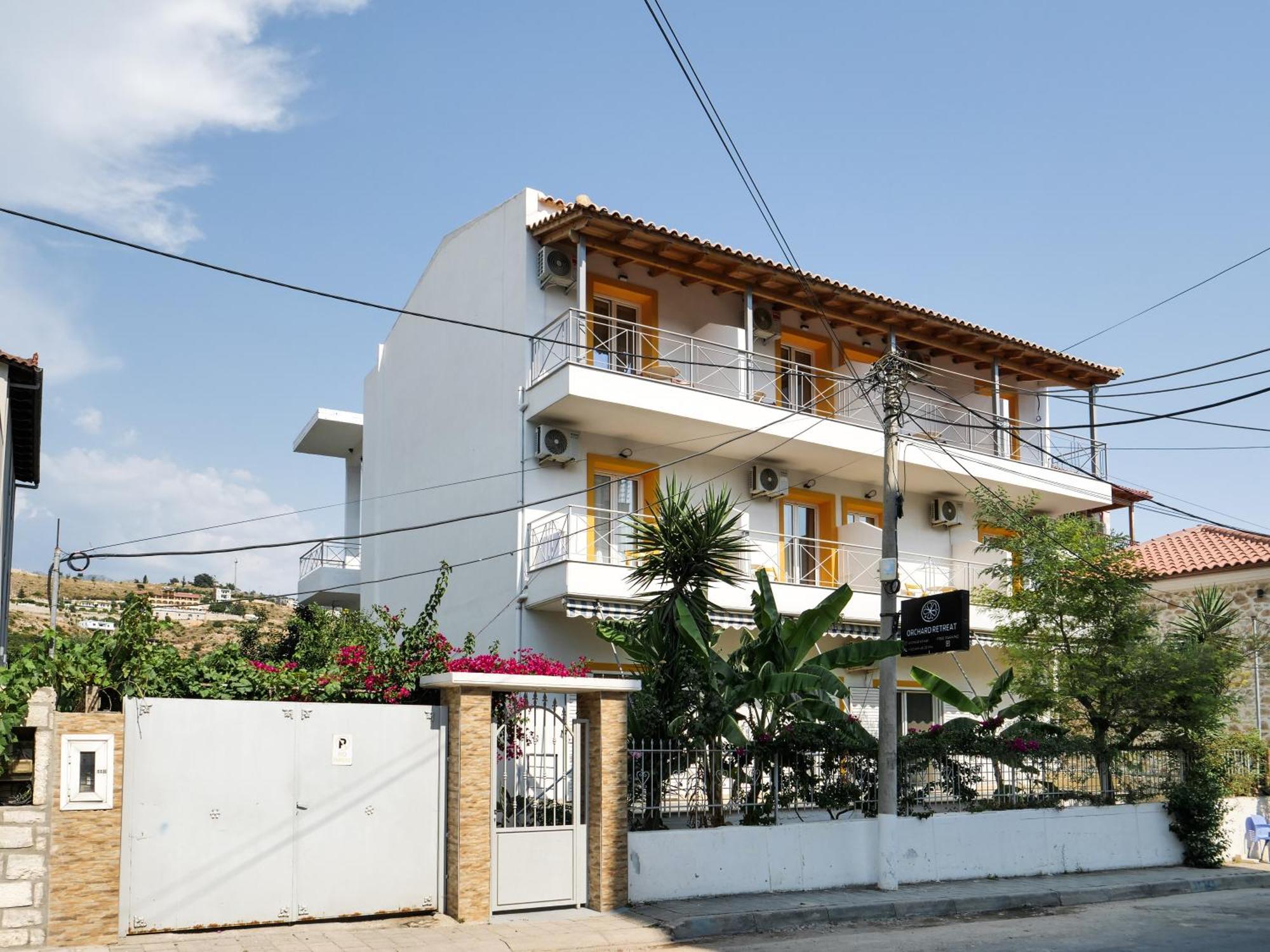 Orchard Retreat Aparthotel Himare Buitenkant foto