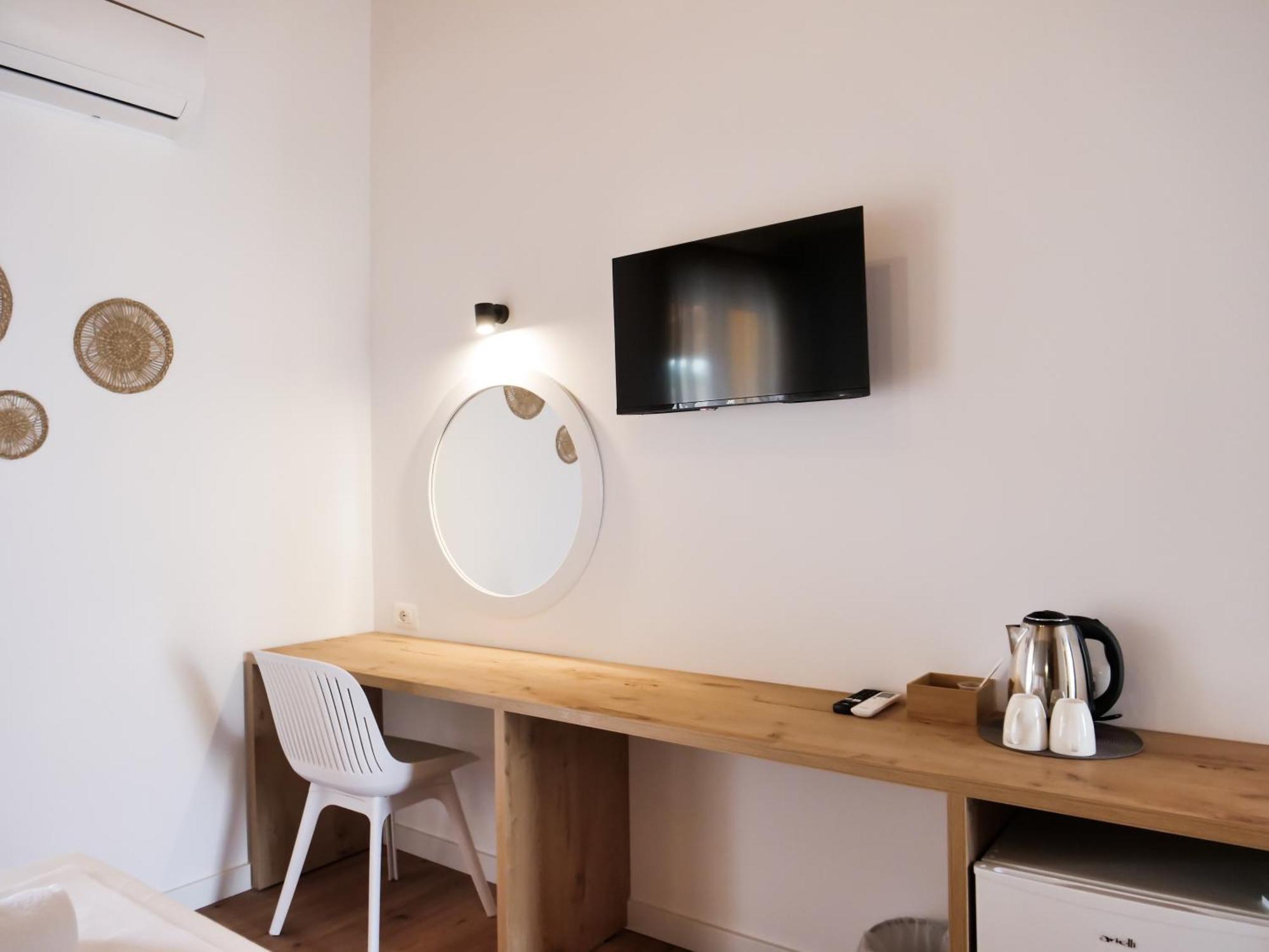 Orchard Retreat Aparthotel Himare Buitenkant foto